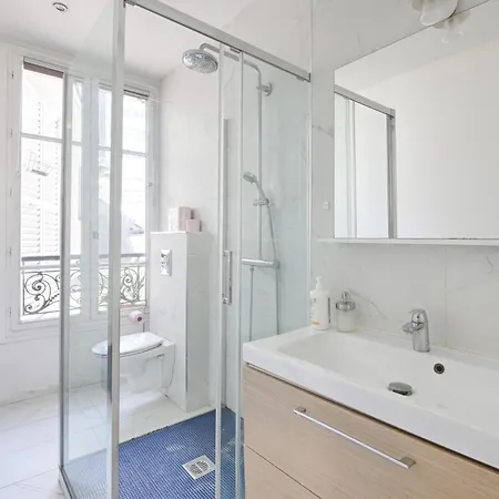 Vaugirard - Saint Germain Des Pres - Place Paris